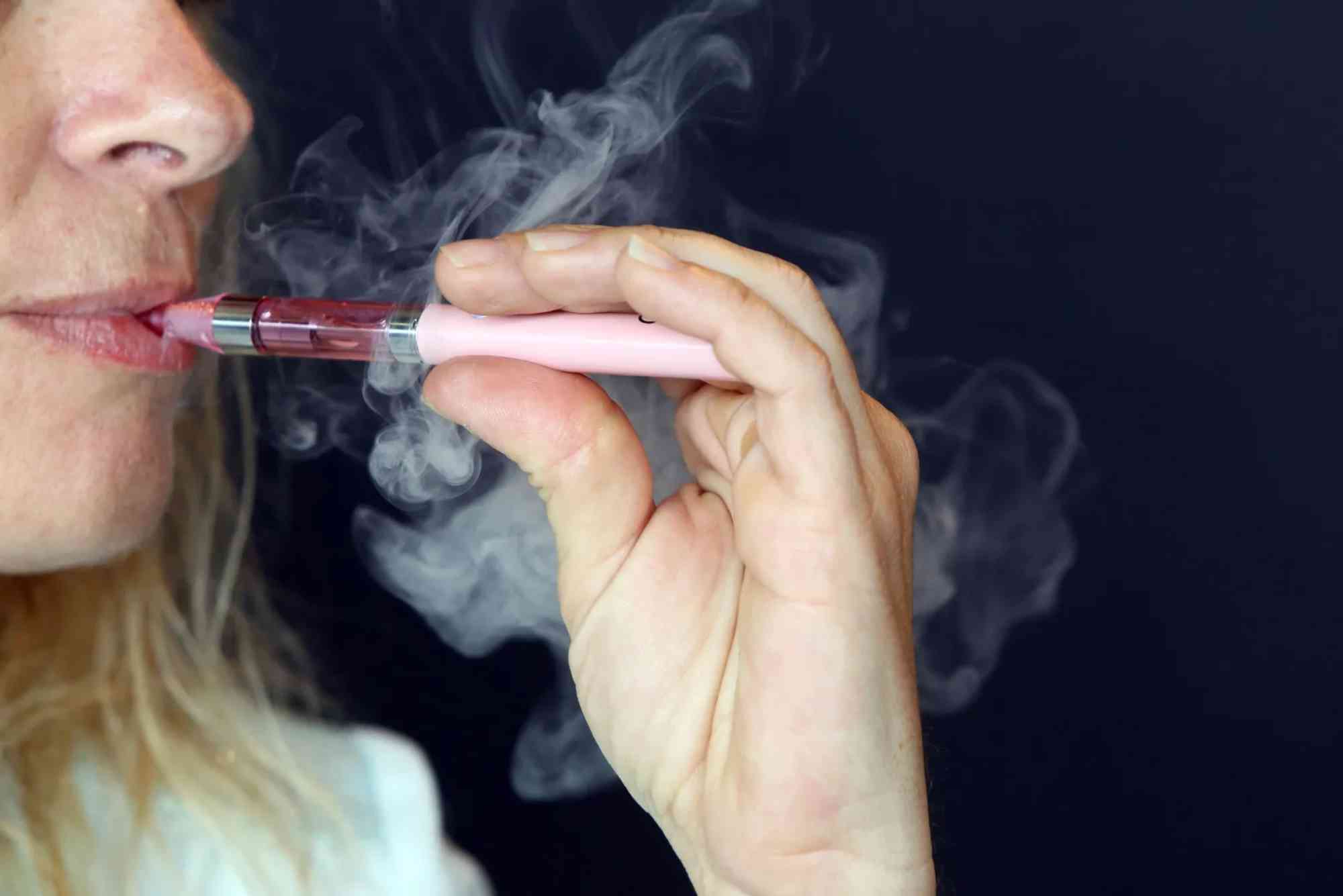 Water Vapor Cigarettes