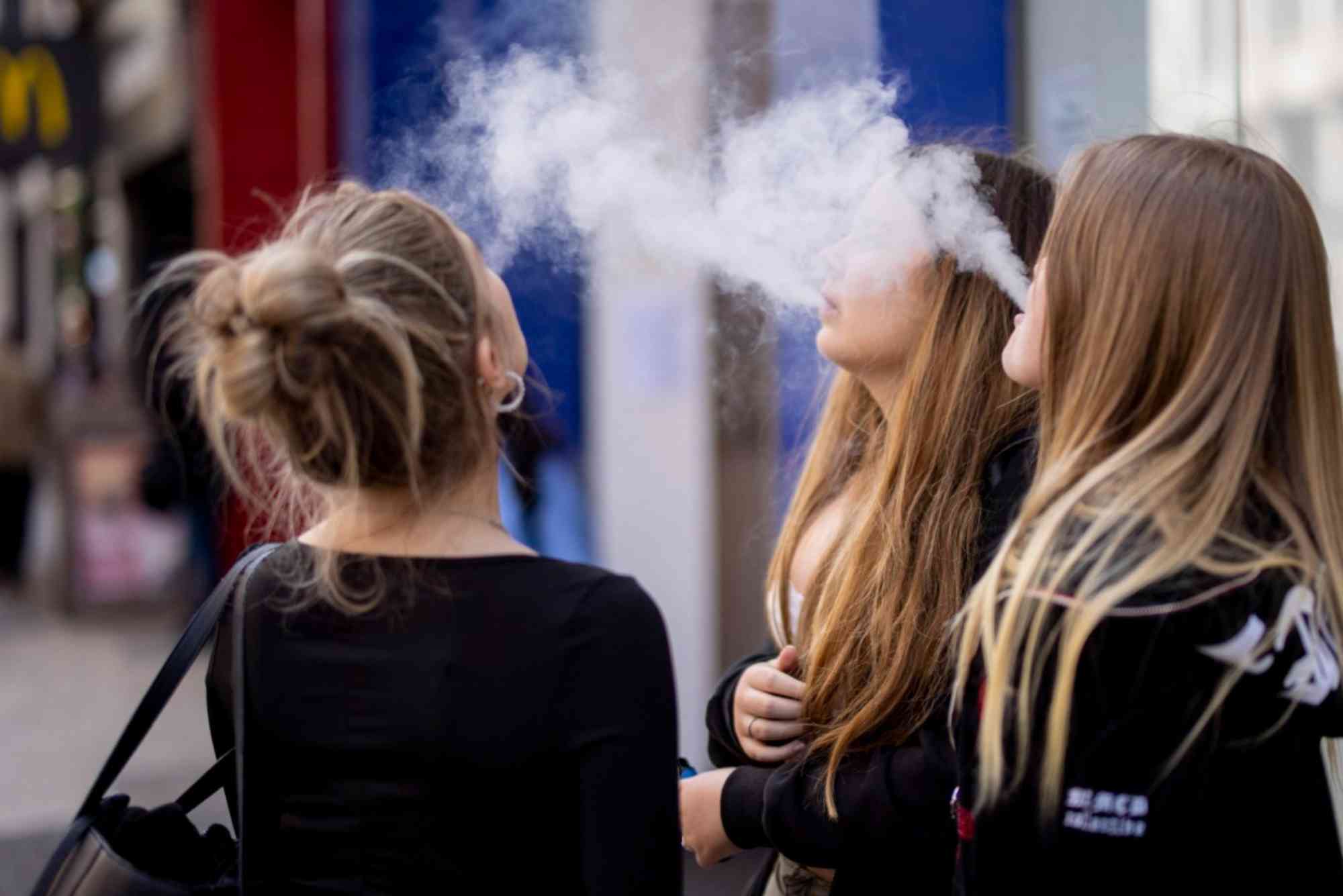 Xịt Chống Muỗi Skin Vape An Toàn Cho Cả Gia đình