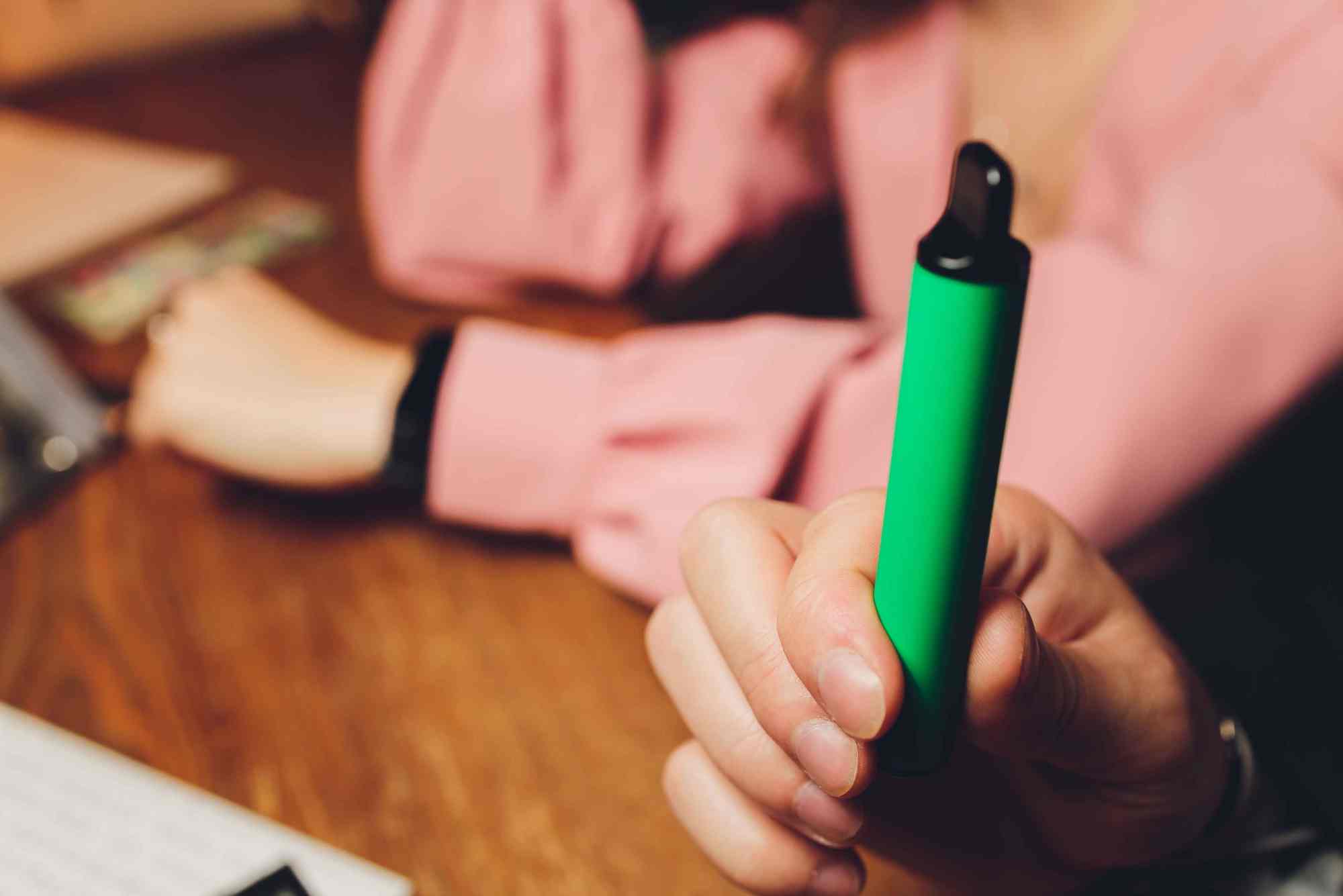 Best Smart Vape Kits for Daily Vaping in 2025