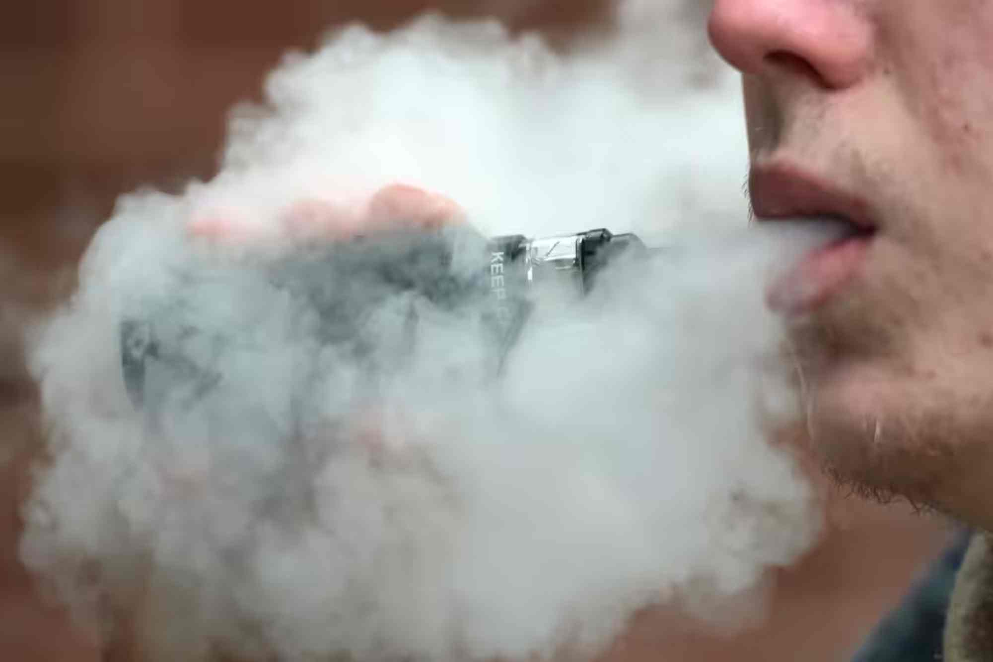 Cloud Control: What You Can Do With A Smart Vape App