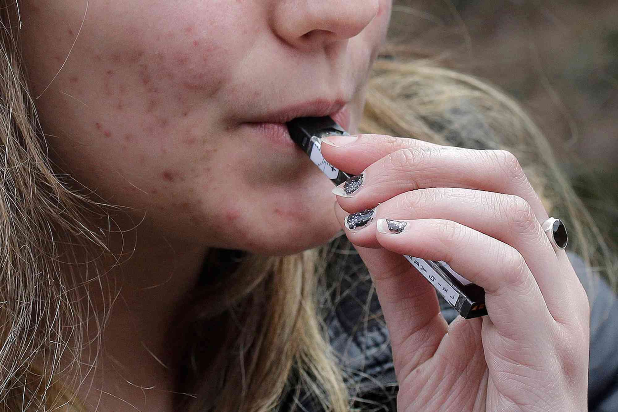 Debunking the Myth: Is vaping illegal in minnesota at school